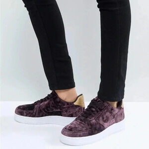 Nike Air Force 1 ‘07 Trainers In  Burgandy Velvet Size 5.5